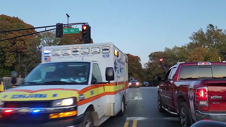 UMDNJ EMS UNIT RESPONDING PARK AVE NEWARK NJ 11-3-22