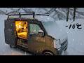 大雪で孤立する秘境で軽バン車中泊