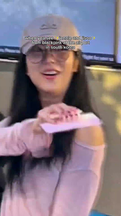 when you’re with jennie and jisoo at the airport 🤯 #blackpink #jennie #jisoo