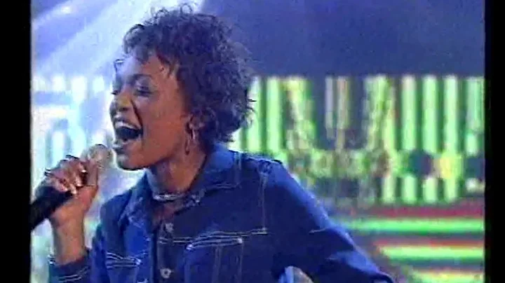 TINA MOORE - Never Gonna Let You Go  | Live Performance | Throwback | UK GARAGE!