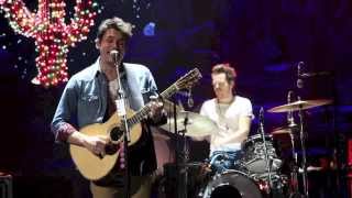 John mayer's opening song "queen of california" at the barclay's
center in brooklyn, new yor on 12/17/13. enjoy!