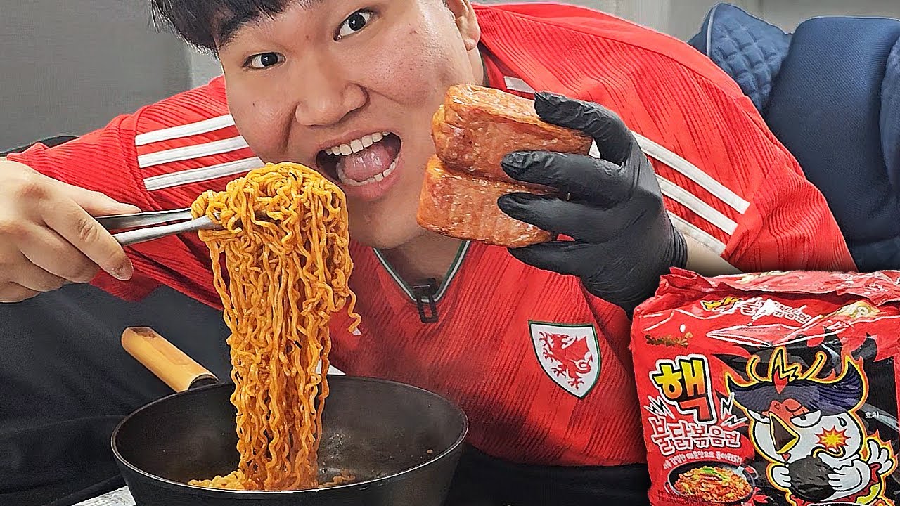 점심에 매운 핵불닭볶음면에 통스팸 먹방!! [ Spicy Ramyun Mukbang ]