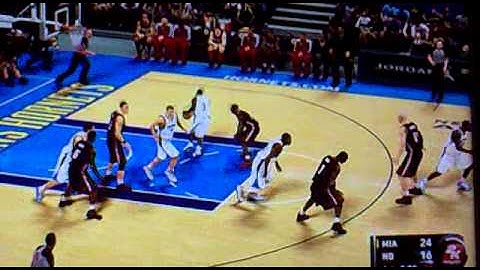 NBA 2k11: Chris Bosh with an amazing rejection