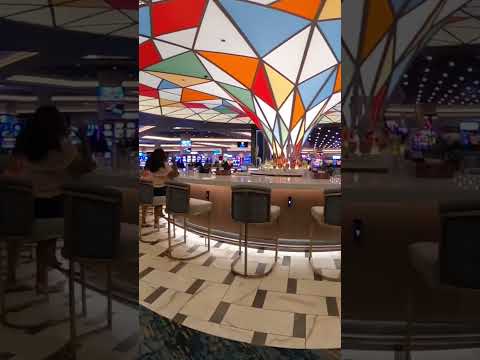 Niagara Falls 🇨🇦 - Fallsview Casino Resort Walking Tour + The Backyard BBQ And Walk To The Falls