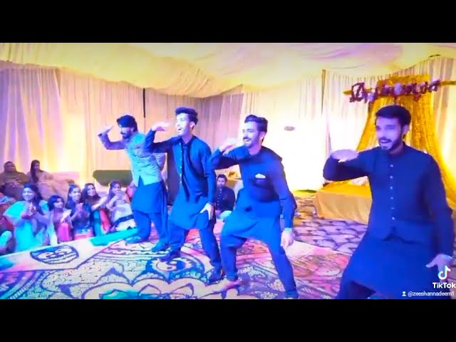 Ankhen Khuli Hon Ya Hon Band , Mehndi Dance Choreographed By Me | Muhabbaten Movie Song | Wedding | class=