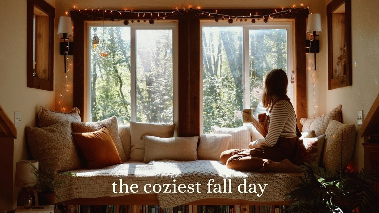 The Coziest Fall Day at My Cabin in the Woods 🍁🍂☕️ - reading, forest bathing & blackberry picking