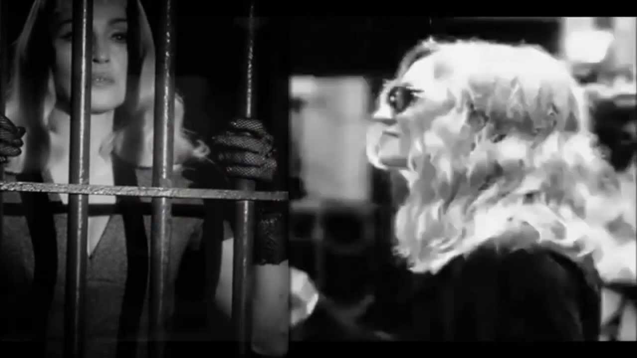 Madonna between in the bars sub español (