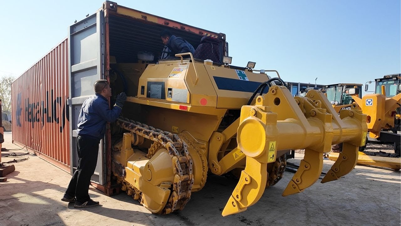 Packing a Bulldozer & Excavator Parts into One Container