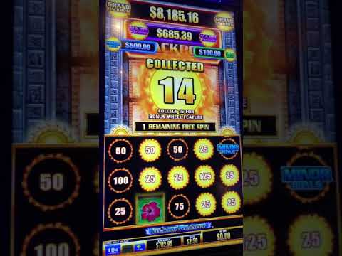 $500+ MEGA WIN on #LegendCity! 🏝 💃  #shorts