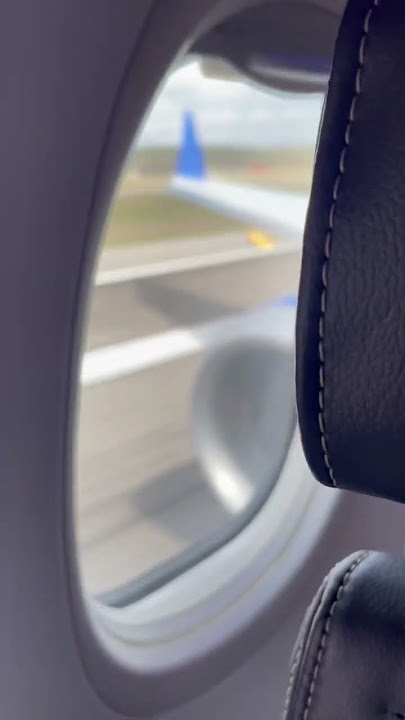 Landing at Houston airport (IAH)
