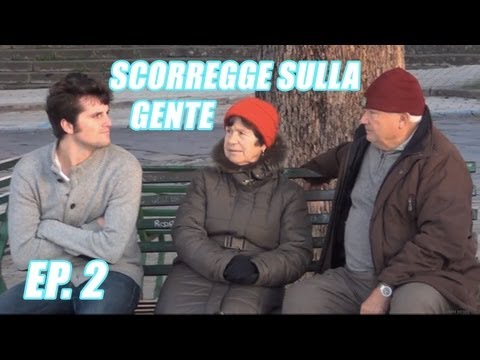 SCORREGGE SULLA GENTE: A NAPOLI [FRANK MATANO]