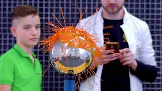 Science Shorts: Static Electricity