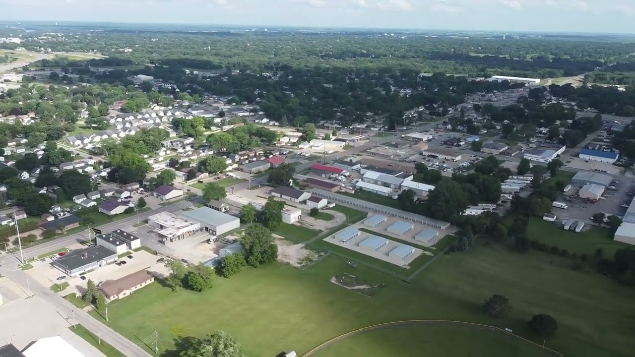 Waterloo Iowa - 360 Drone Video Maynard Ave