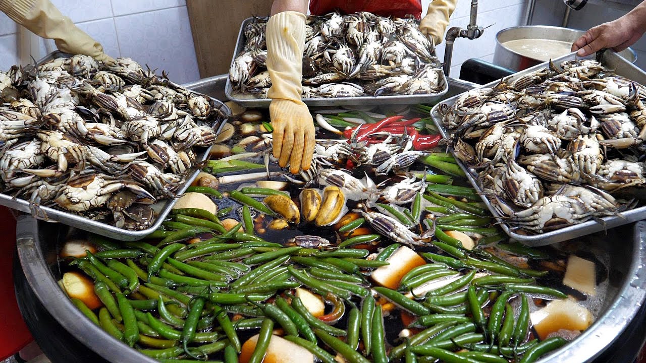 Amazing! The process of making the famous Soy Sauce Marinated Crab in Korea. / korean street food