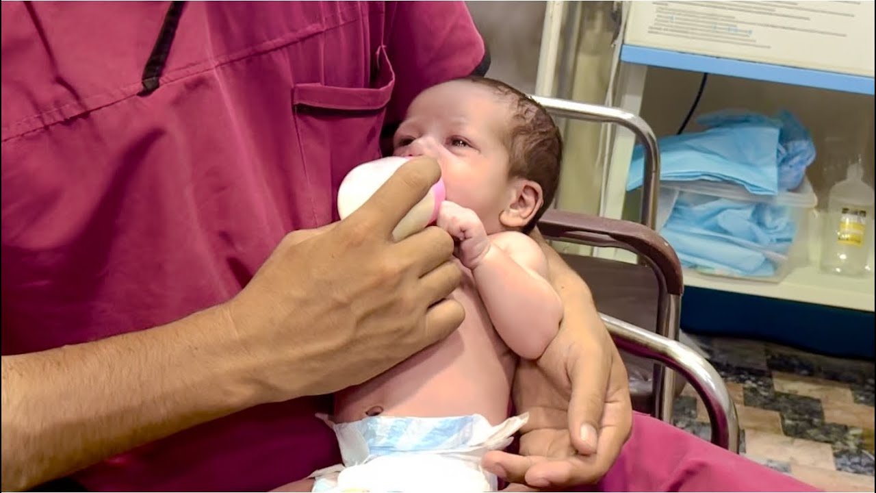 Cute Baby Feeding Time 🍼 | Happy & Healthy with LoveBG Nutrition”