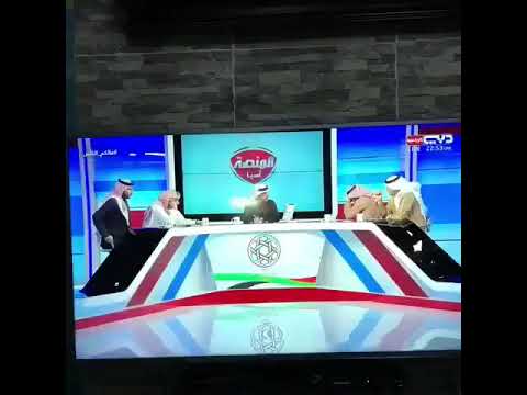 لاعب منتخب الامارات السابق عبدالرحمن محمد يغمى عليه في الاستديو التحليلي