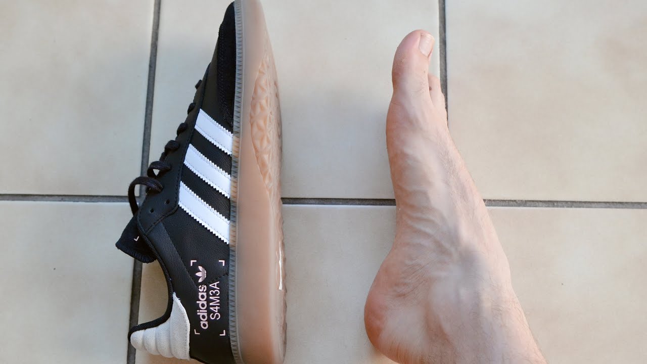 Adidas RM Boost With VS Without Socks - YouTube