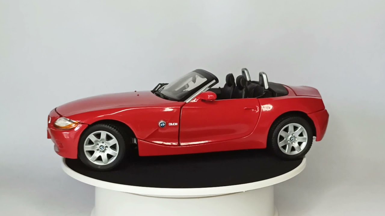 BMW Z4 (E85) 2008 Модель 1:18 Красный - 5sector