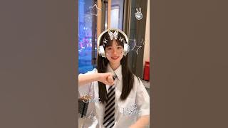 Yiyi Yaya (一一丫丫) 浅跳一下！