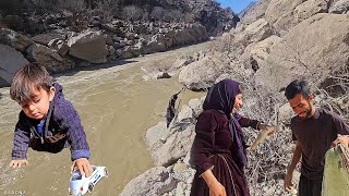 Download Lagu Daily nomadic life of the Asuna family, rebuilding and cleaning the house MP3