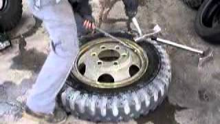 Split Rim WWII Deuce GMC tire dismount