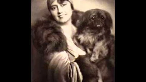Elisabeth Schumann Sings Schubert's "Nacht und Tru...