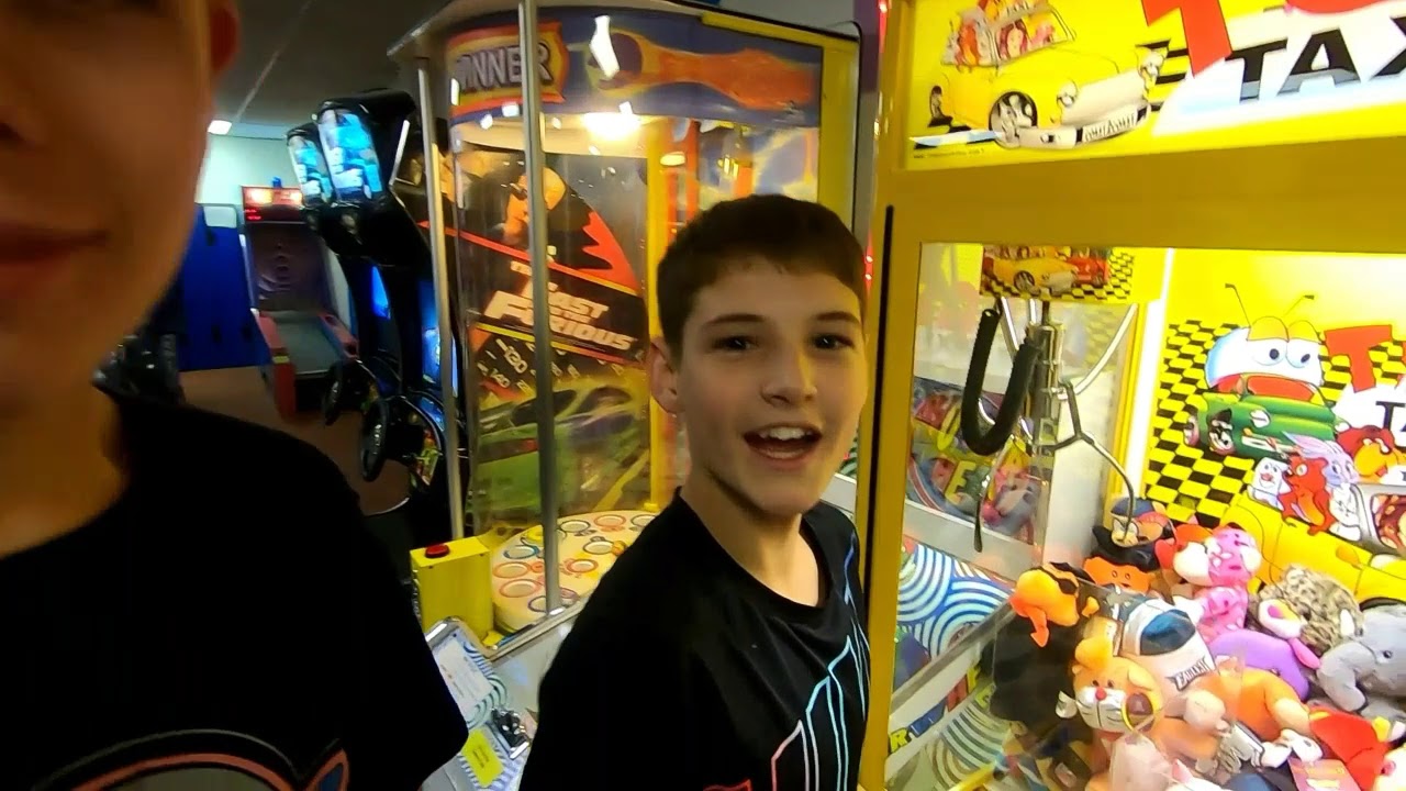 Roller skating at Red Bridge Roller Rink YouTube