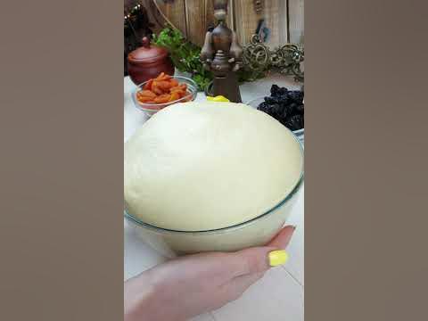 Нежный кулич с большим количеством сухофруктов и белковым кремом. Это ...