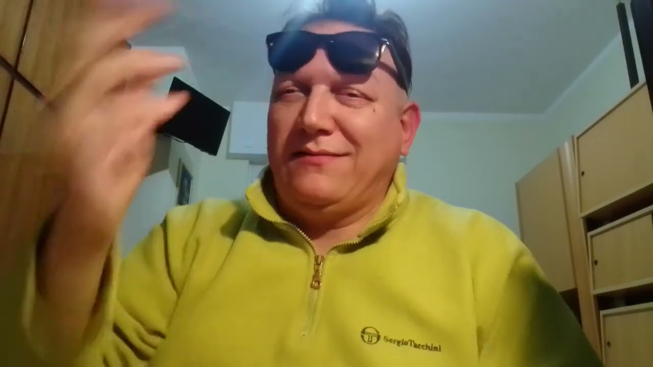 Sal da vinci  bombardato di critiche  Cazzullo  lo  devasta i napoletani  non si possono toccare