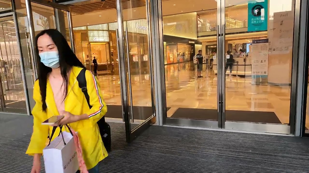 Luxury Brands at Chinese Mall [4K] Walking Tour, Window Shopping | WalkTube 4K