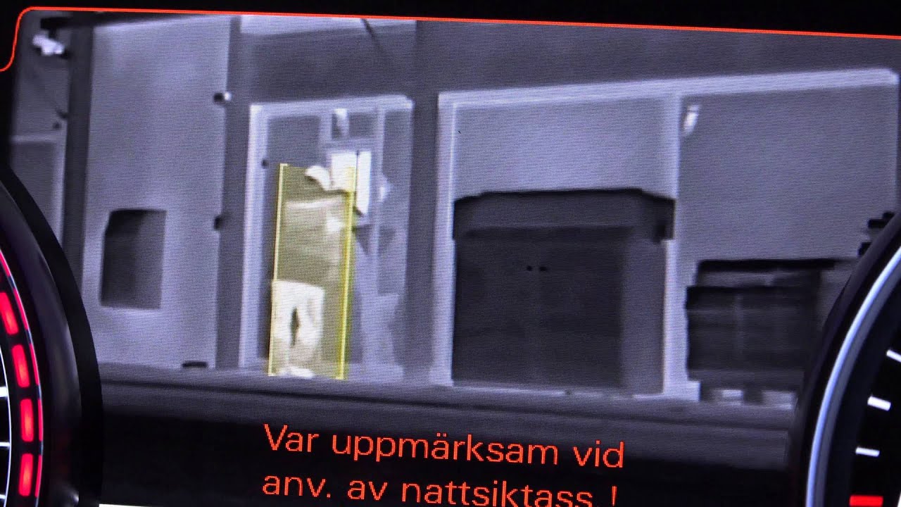[4k] Audi S8 night vision assistant with highlighting of detected