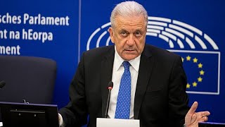 Δημήτρης Αβραμόπουλος: Στην ελληνική βουλή το αίτημα άρσης ασυλίας του πρώην Επιτρόπου