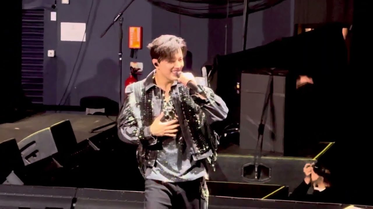 Tau Inshinde~plus Dimash warming up the audience’s voices 😂