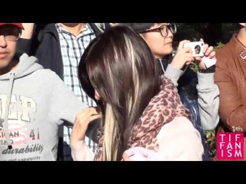 [fancam] 111021 SNSD TIFFANY -  she arrived KBS