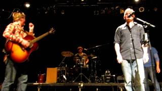 Patrick Murphy of Gaelic Storm telling about the night he punched Russell Crowe