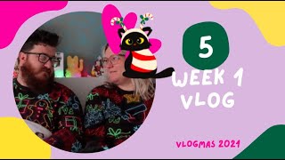 Vlogmas 2021 | Day 5 | Week 1 Vlog | Lauren and the Books