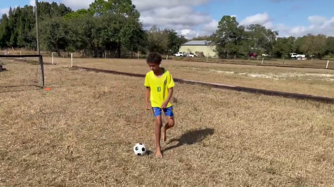 Soccer skill demo! Jovan does a 1 star soccer skill to 5 star soccer skill! Please subscribe!