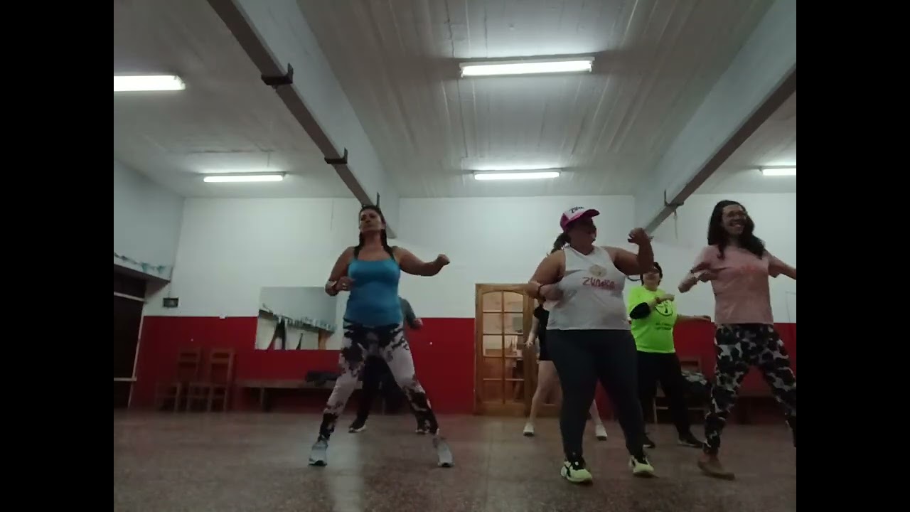 TU MISTERIOSO ALGUIEN (LUCK RA- MIRANDA) COREO 