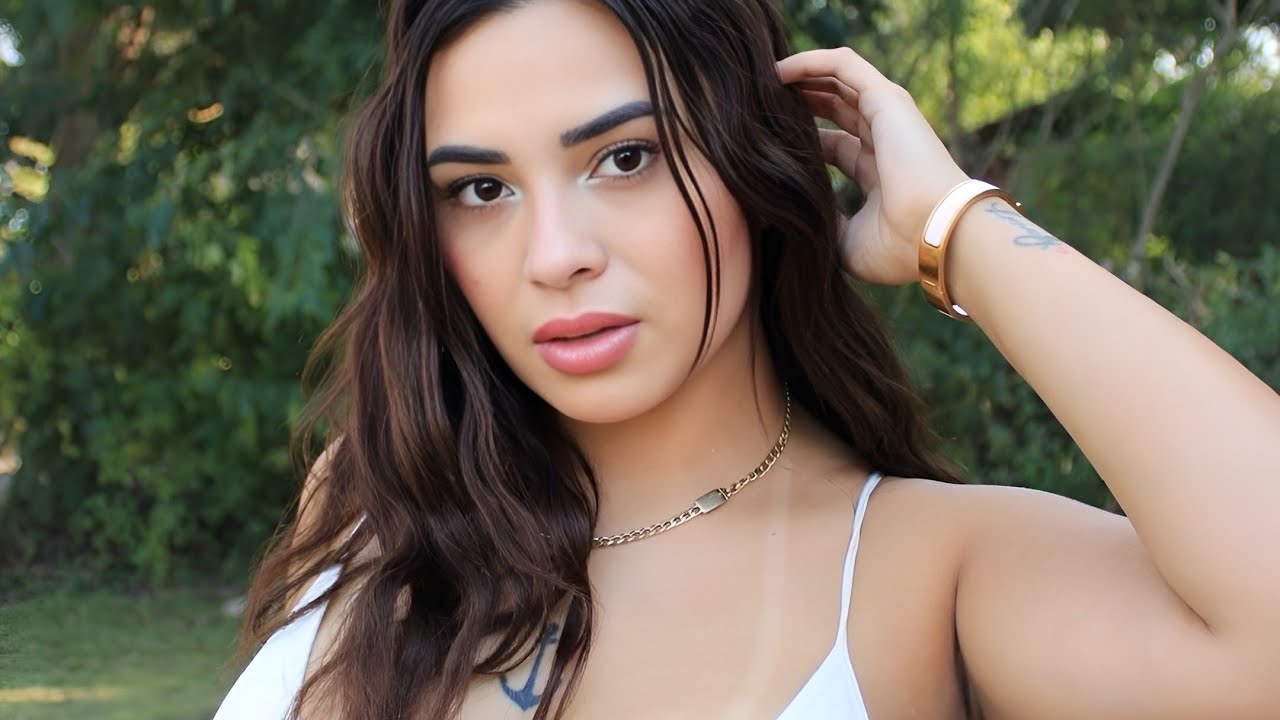 Deafrench Proves Style Has No Size | Her True Story, Bio & Insights