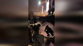 Heartwarming footage shows moment Harry Styles asks youngster to sing opening line at concert Content