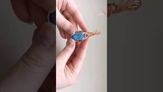 Simple Swirly Wire Wrapped Pendant - full tutorial available!