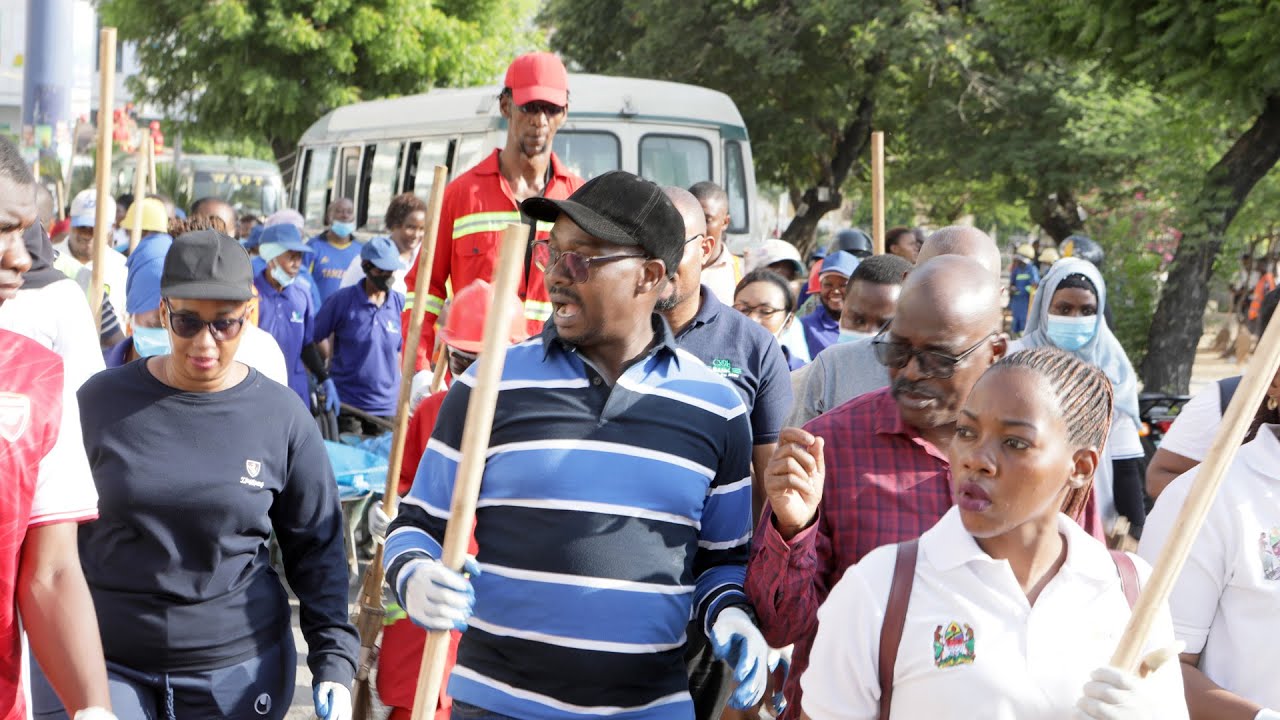 MKUU WA WILAYA YA ILALA ASAFISHA LUMUMBA