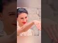من يقع بنفسه لا يبكي  