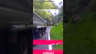 Semi truck driver in wrong lane
Semi truck driver in wrong lane Semi truck driver in wrong lane