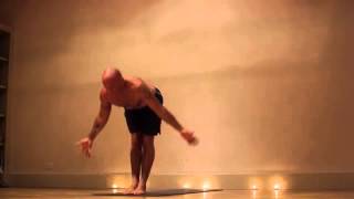 Айенгара йога асаны(Айенгара йога асаны. Парная йога для начинающих. Упражнения йога для начинающих видео. Йога на тургеневской..., 2015-11-06T07:06:13.000Z)