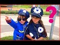 Super cops catch criminal Makar and Anna pretend play Policeman