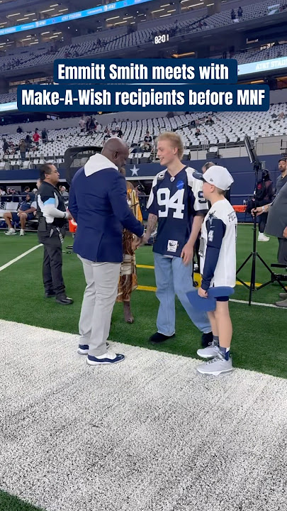 wholesome content alert 🙂#DallasCowboys #NFL #EmmittSmith #football #MondayNightFootball #shorts