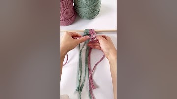 How to Use 2 Different Colored Cords to Make a Square Knot Pattern