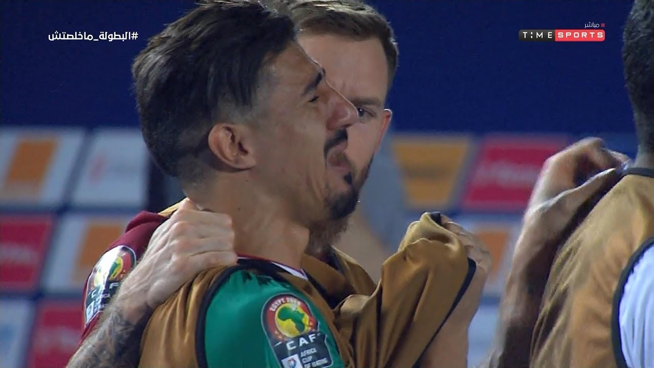 تعليق كريم رمزي على بكاء بغداد بونجاح .. الجزائر لازم تكون بطلة نسخة 2019 - العبها صح