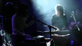 Melody&#39;s Echo Chamber - Quand Vas Tu Rentrer? live au Trabendo Paris Pitchfork 2012